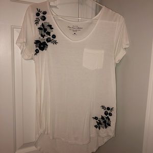 hollister white tee